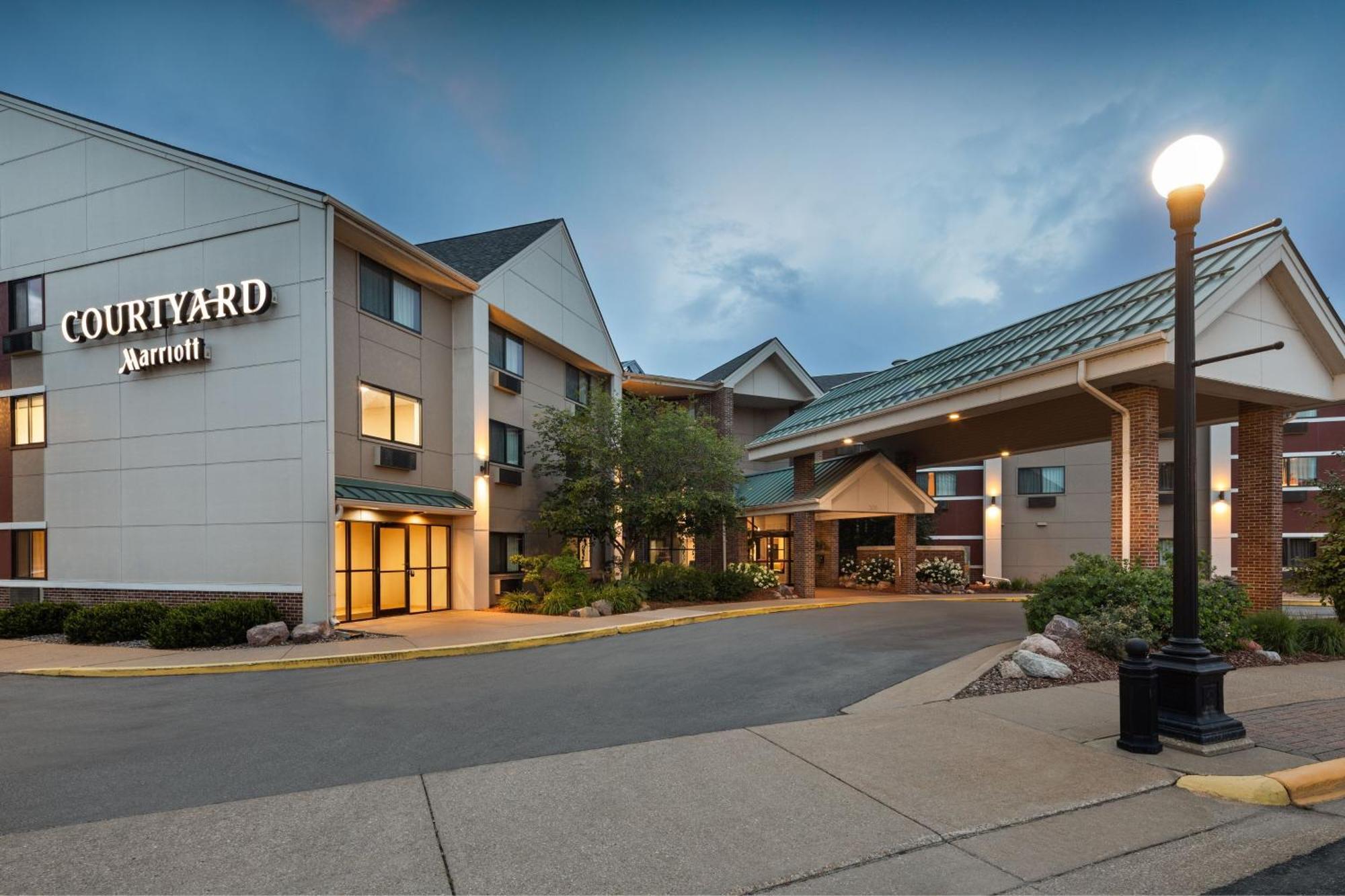 Courtyard La Crosse Downtown/Mississippi Riverfront Otel Dış mekan fotoğraf